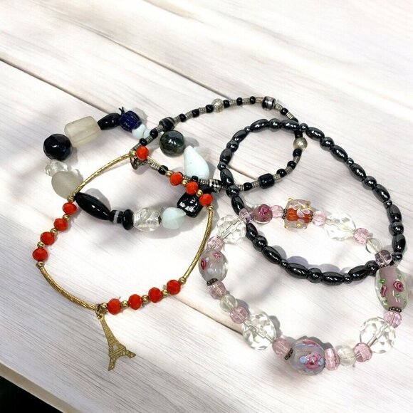 Jewelry Lot of 24 Beaded Bracelets & Bangles Rainbow Colors gold Silver One Size - Picture 5 of 7